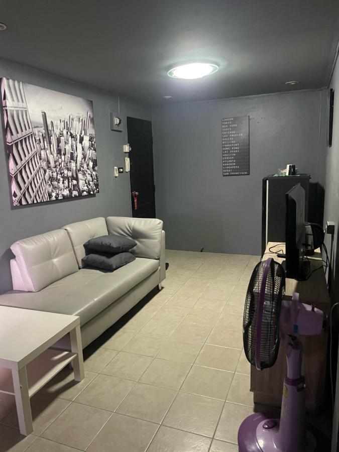 Happy Apple Guesthouse Pattaya ภายนอก รูปภาพ